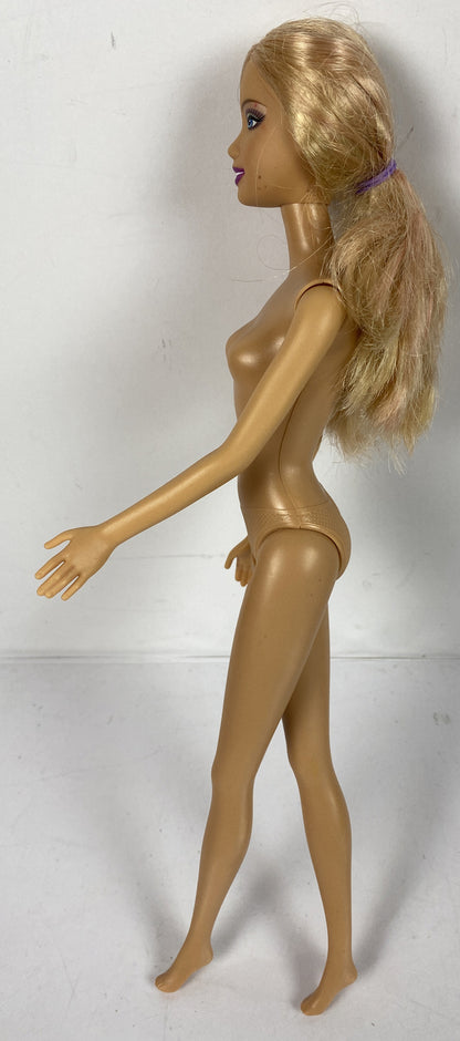 M939/7 Barbie Mattel 2005 Moveable 30cm Figure In Good Condition