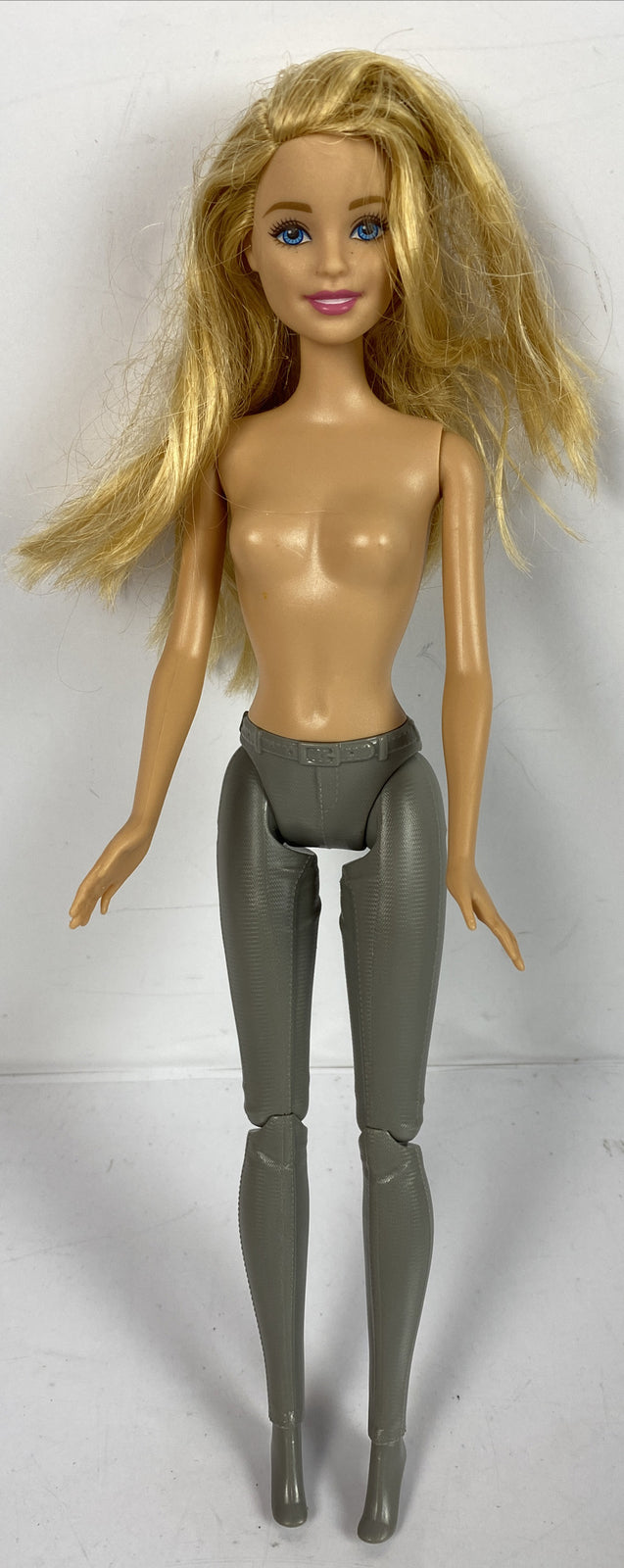M939/6 Barbie Mattel 2014 Moveable 30cm Figure In Good Condition