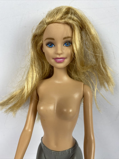 M939/6 Barbie Mattel 2014 Moveable 30cm Figure In Good Condition