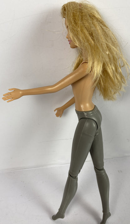 M939/6 Barbie Mattel 2014 Moveable 30cm Figure In Good Condition
