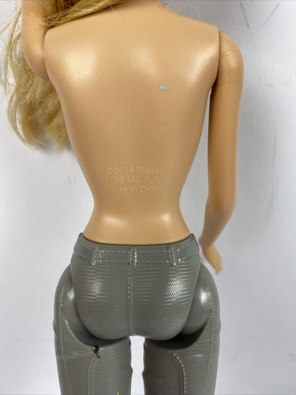 M939/6 Barbie Mattel 2014 Moveable 30cm Figure In Good Condition