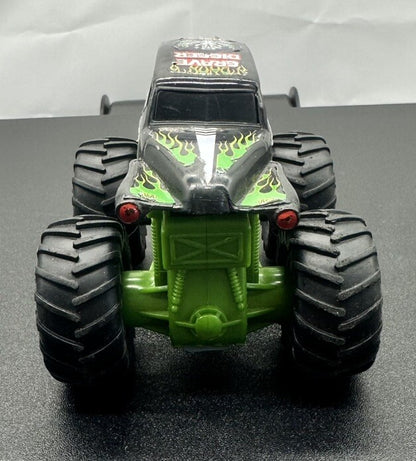 Hot Wheels Monster Grave Digger Truck 1:64 Scale 6070