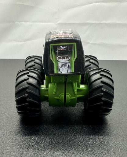 Hot Wheels Monster Grave Digger Truck 1:64 Scale 6070