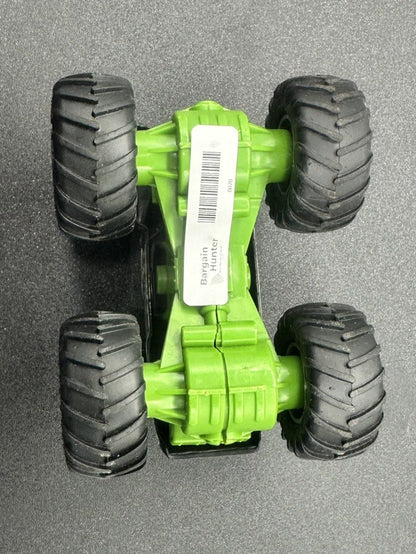 Hot Wheels Monster Grave Digger Truck 1:64 Scale 6070