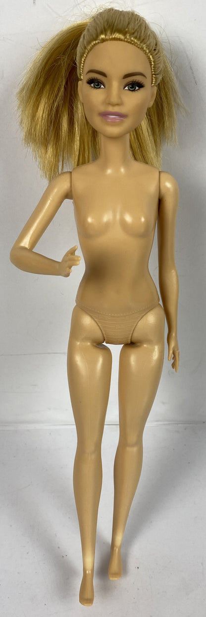M939/2 Barbie Mattel 2016 Moveable 30cm Figure In Good Condition