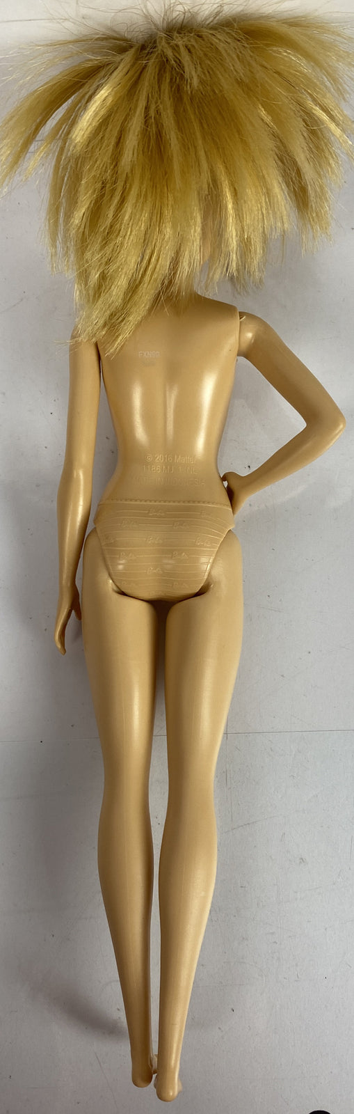 M939/2 Barbie Mattel 2016 Moveable 30cm Figure In Good Condition