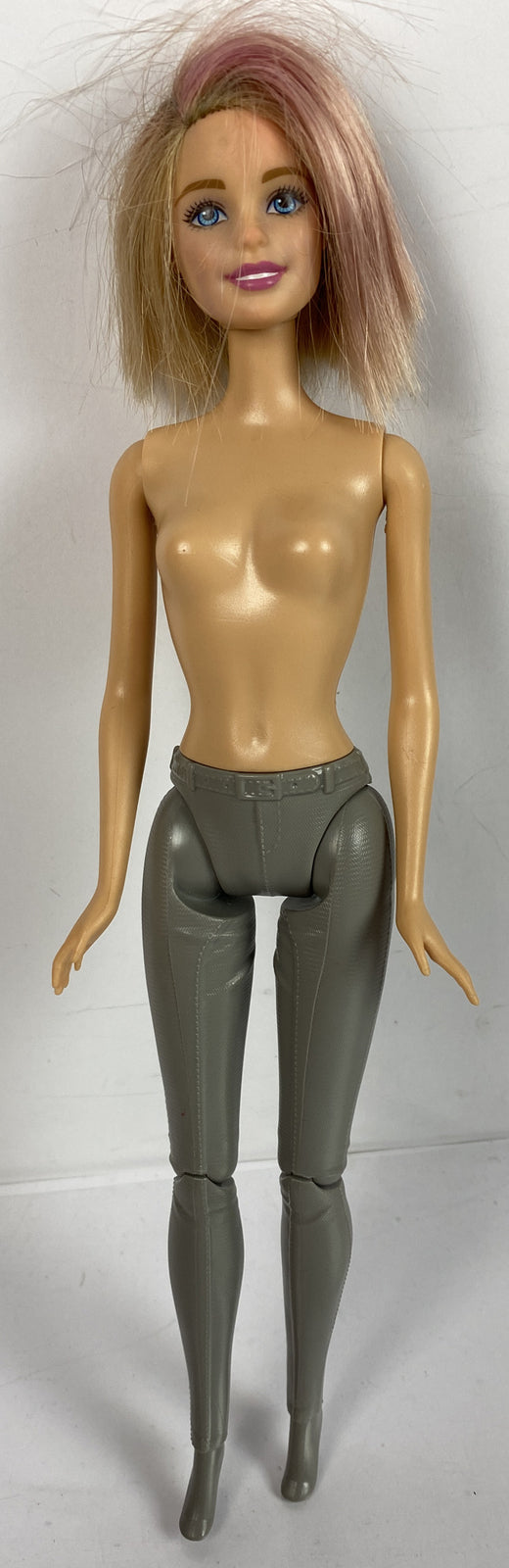 M939/5 Barbie Mattel 2014 Moveable 30cm Figure In Good Condition