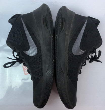F52 Nike Air Versitile Sneakers Shoes In Black US8.5 UK7.5 In Good Condition