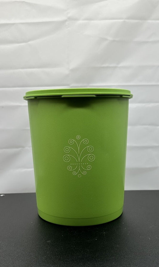 Vintage Tupperware LIME GREEN Containers Starburst Press 19.5 cm by 15 cm 8588