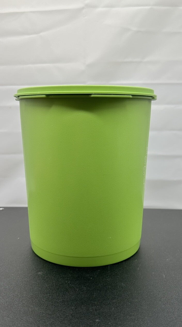 Vintage Tupperware LIME GREEN Containers Starburst Press 19.5 cm by 15 cm 8588