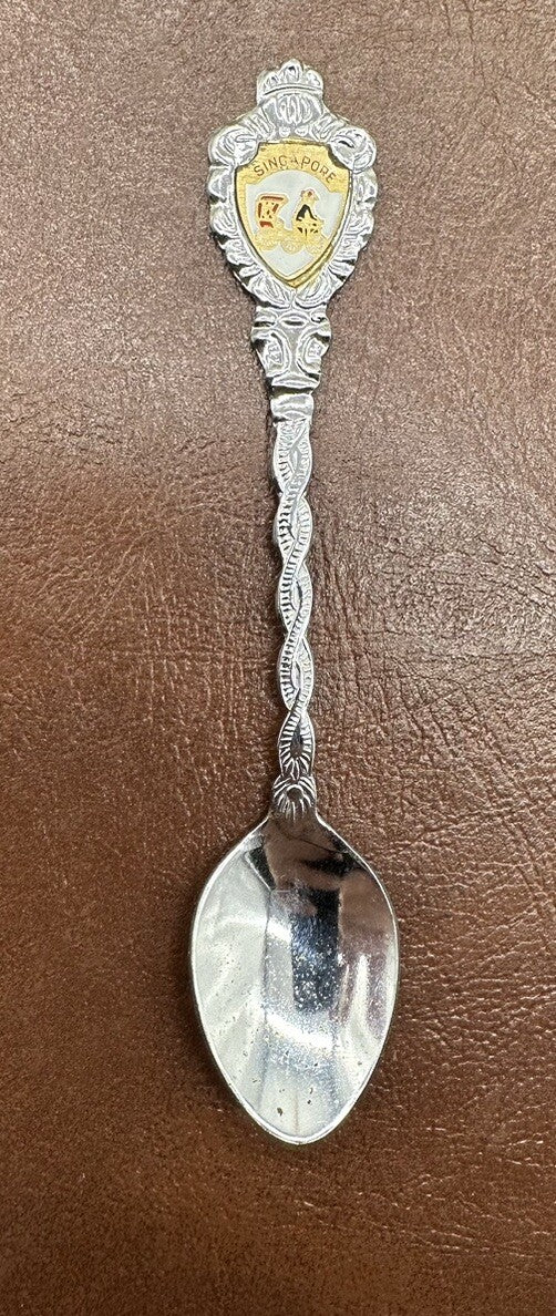 Souvenir Spoon Singapore silver plated In OK Cond