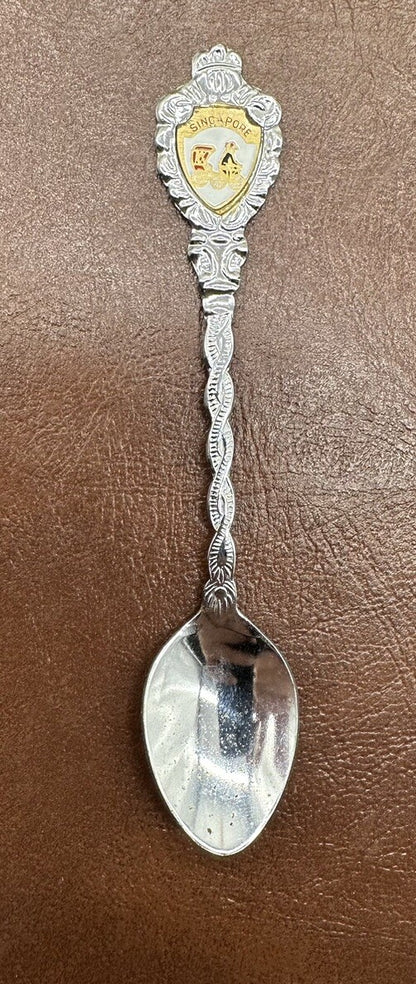 Souvenir Spoon Singapore silver plated In OK Cond