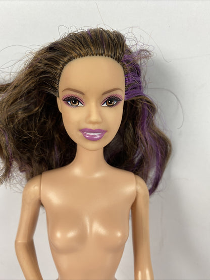M939/8 Barbie Mattel 2005 Moveable 30cm Figure In Good Condition