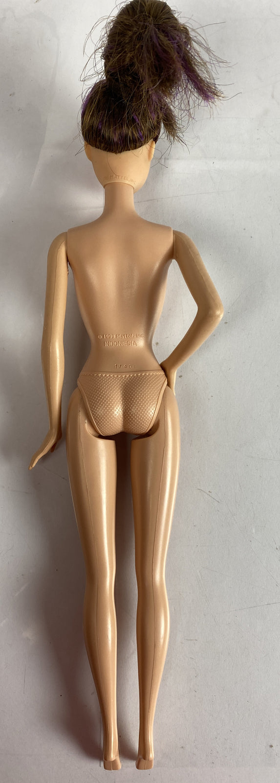 M939/8 Barbie Mattel 2005 Moveable 30cm Figure In Good Condition