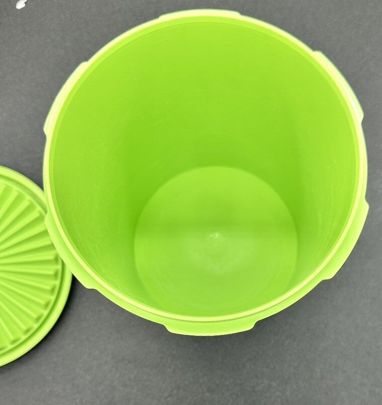 Vintage Tupperware LIME GREEN Containers Starburst Press 17.5 cm by 13 cm 8582