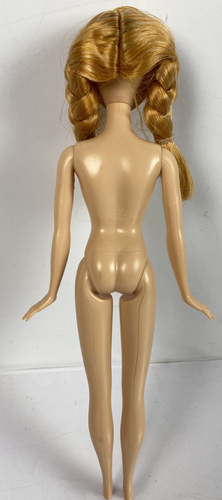 M939/9 Frozen Mattel 2012 Moveable 30cm Figure In Good Condition