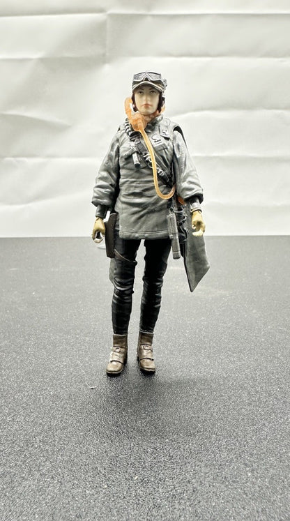 Star Wars Rogue One Jyn Erso Action Figure In Good Condition 9cm 8400