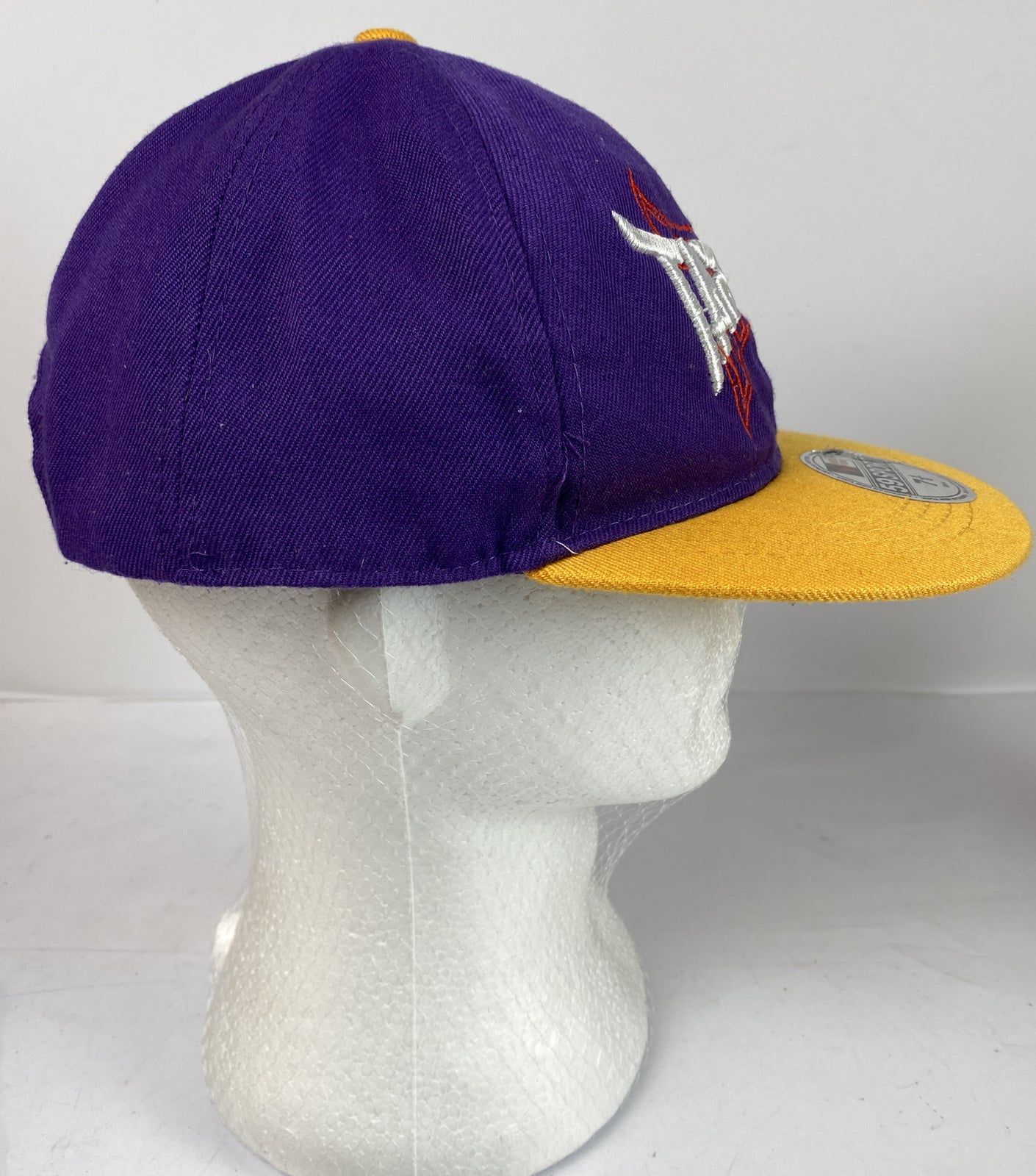 F498 Tapout Cap / Hat In Good Condition Size Adjustable Sizing