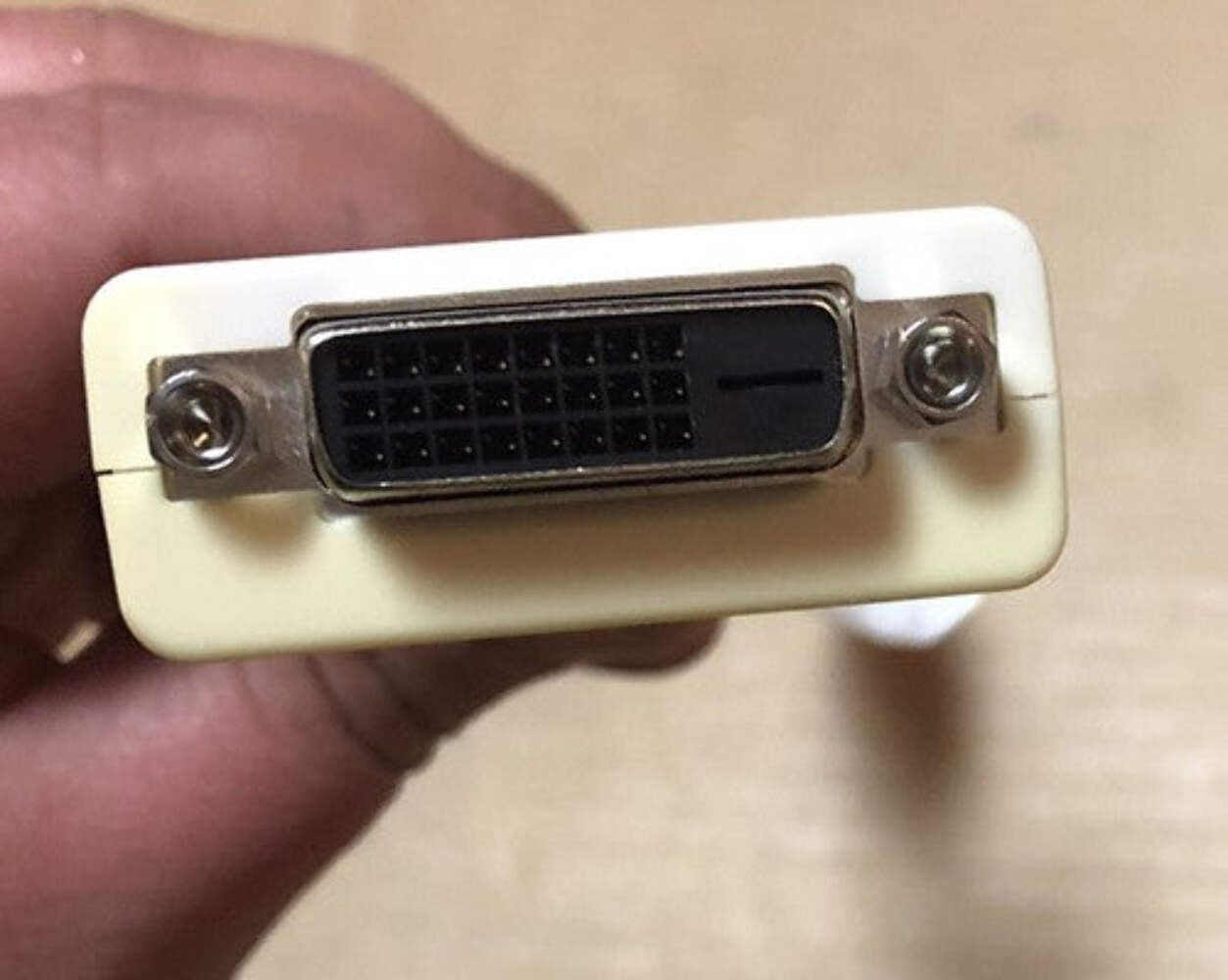 Amphenol  DisplayPort to DVI Adapter Display Port DP Male to DVI-D Female