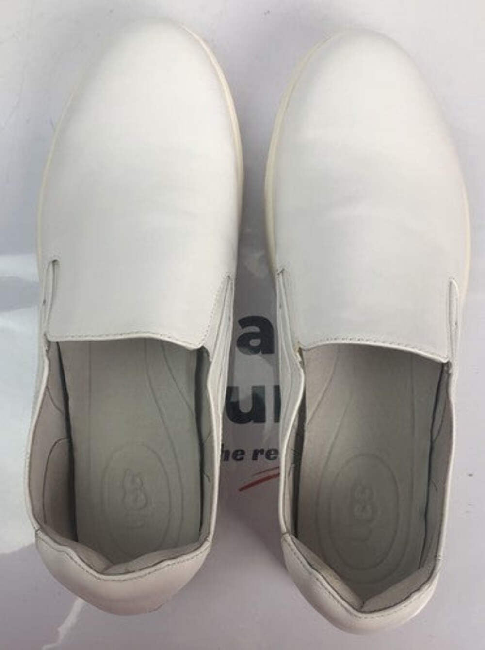 UGG Australia  Men's Leather Casual Comfort Shoes White Size AU 11 New With Box