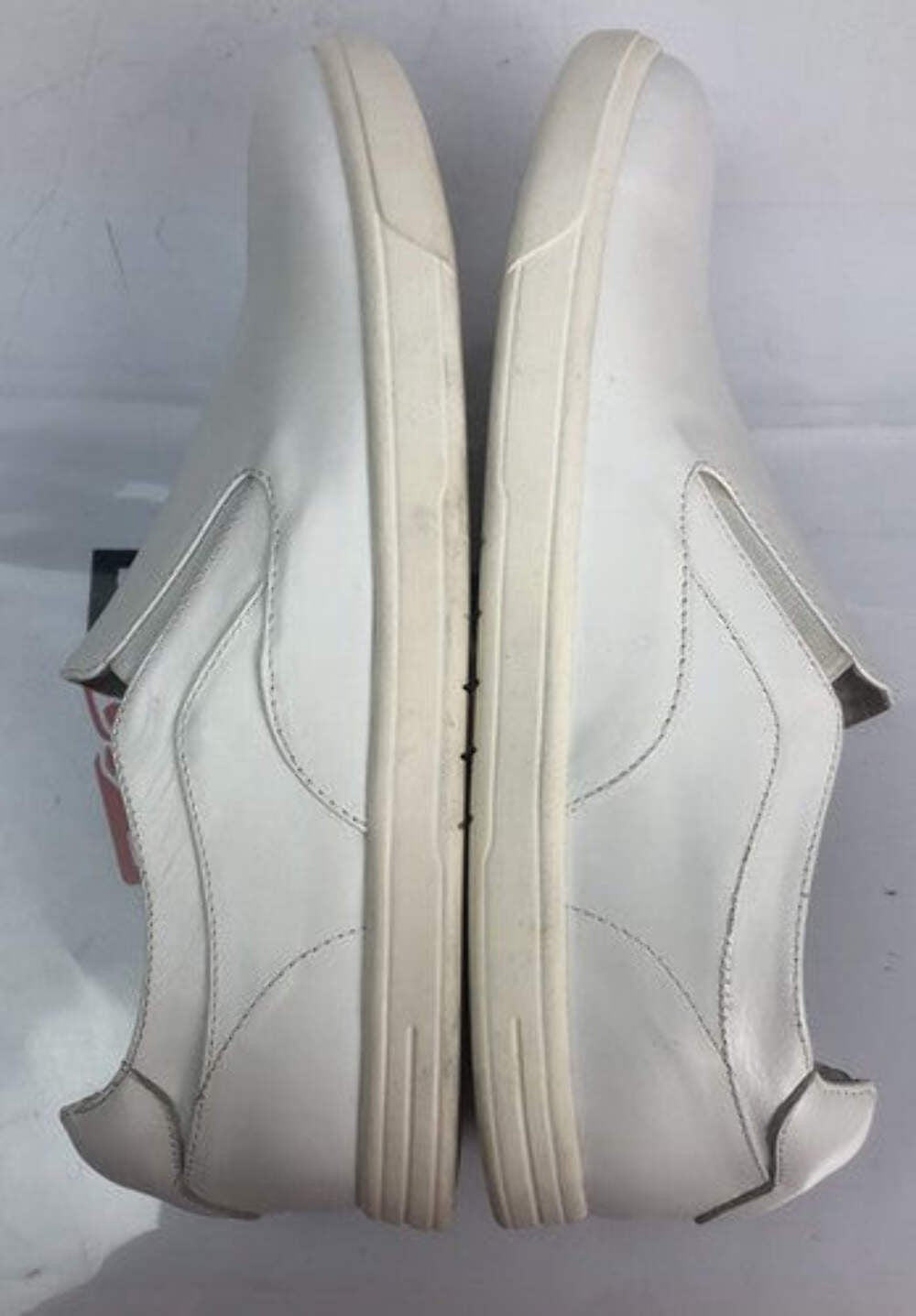 UGG Australia  Men's Leather Casual Comfort Shoes White Size AU 11 New With Box
