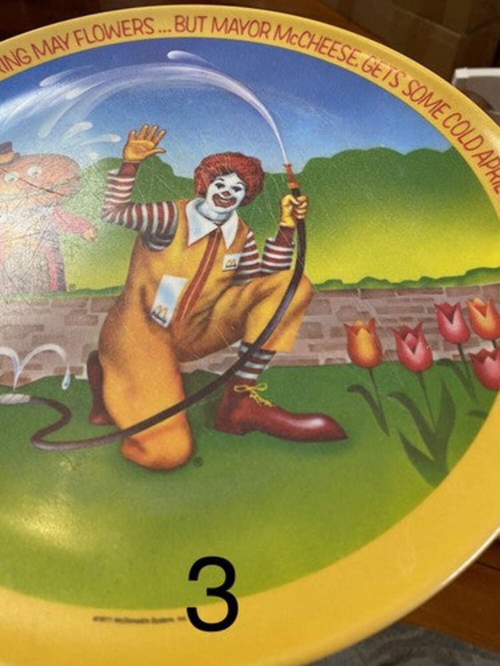 McDonalds Collector Plastic Plate 1977 vintage Ronald and Hamburglar +Free Post