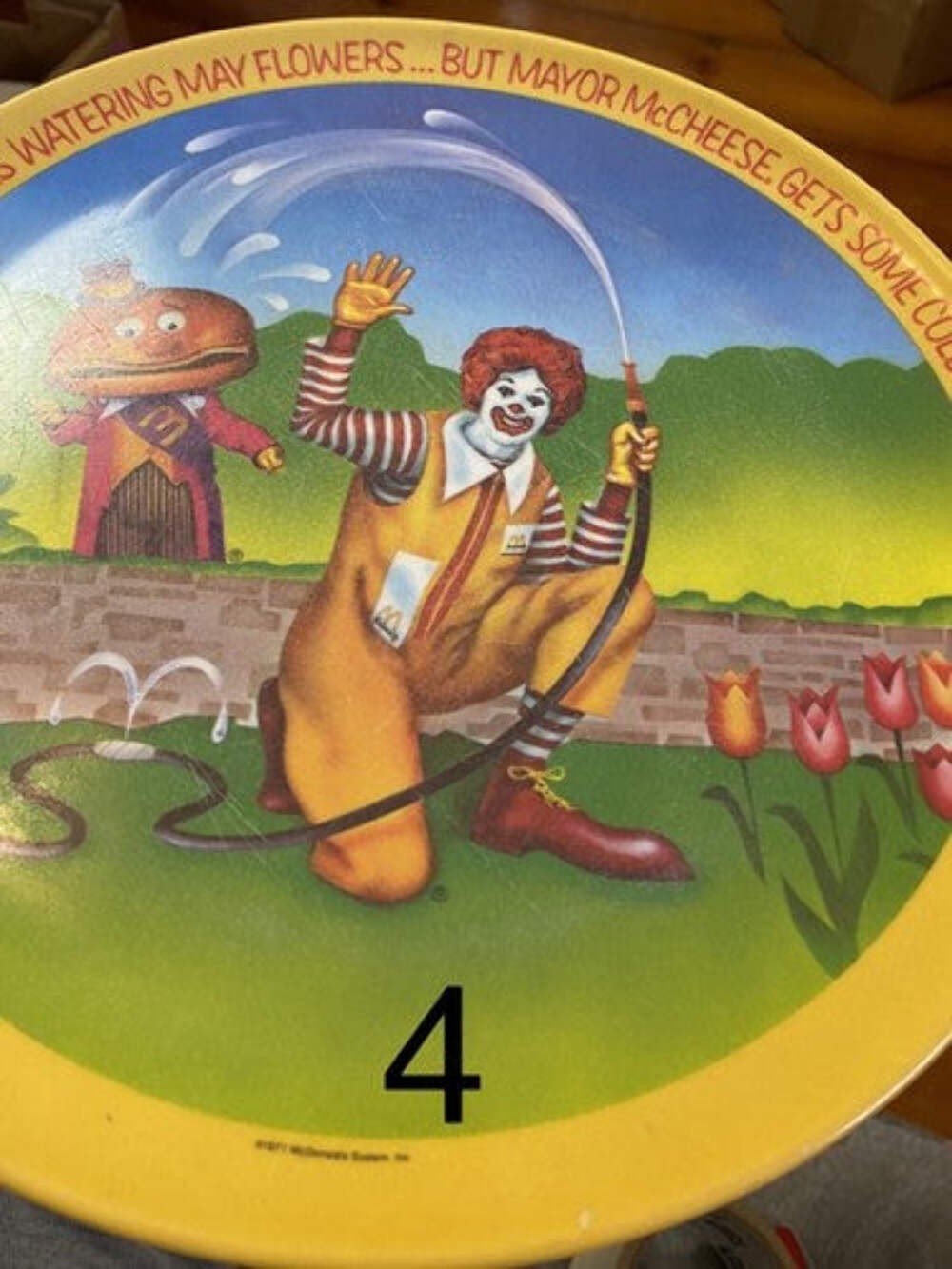 McDonalds Collector Plastic Plate 1977 vintage Ronald and Hamburglar +Free Post
