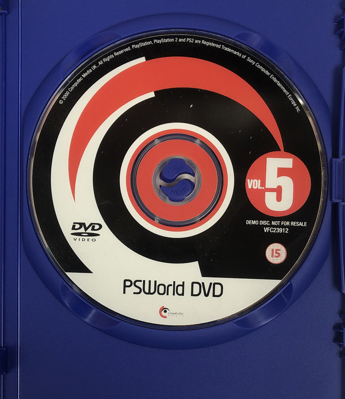 2648 Playstation 2 / PS2 Official PS World Demo Issue. 5,  April 2001