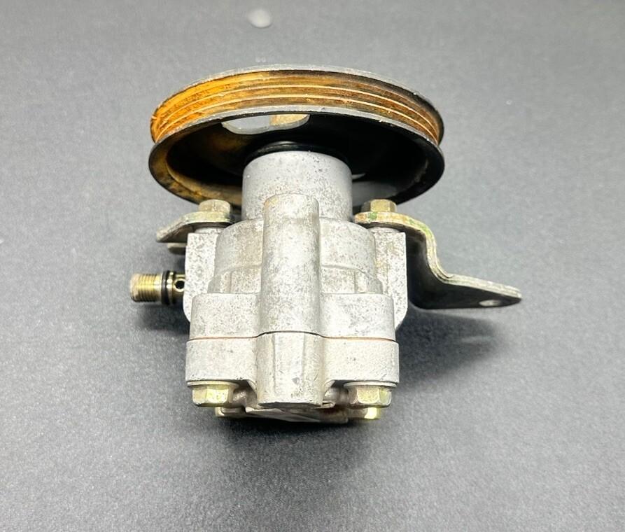 Nissan Silvia S14 S15 SR20DET Power Steering Pump W/ Bracket Missing An Inlet