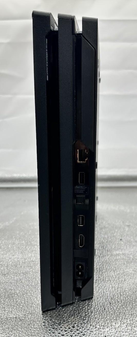 Sony PlayStation Four PS4 Black Console CUH-7202B 1TB In Good Condition 10220