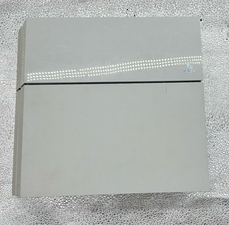 Sony PlayStation Four PS4 White Console CUH-1102A 500GB In Good Condition 10113