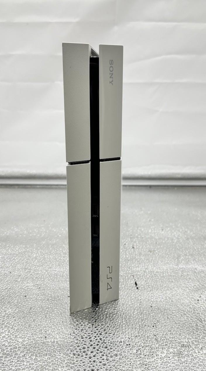 Sony PlayStation Four PS4 White Console CUH-1102A 500GB In Good Condition 10113