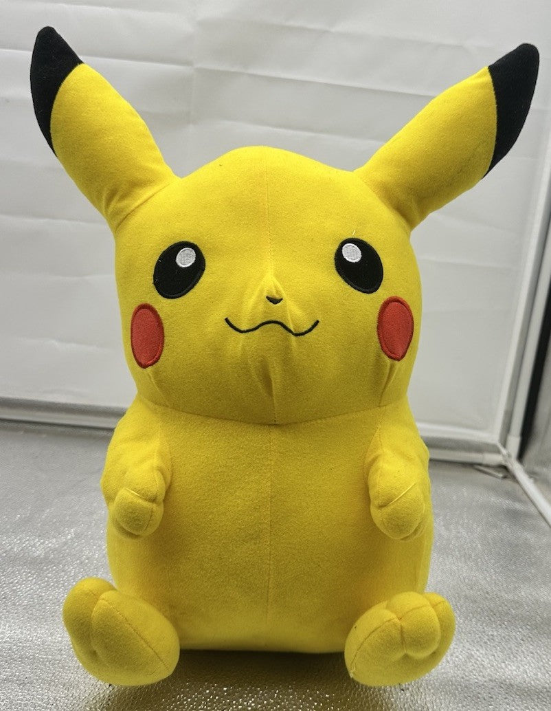 Pikachu Pokémon Plush Soft Toy 28cm Cuddly in Good Used Condition 9896
