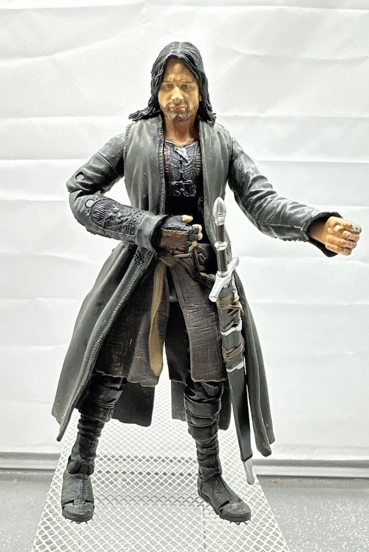 Lord Of The Rings Fellowship Of The Ring Weathertop Strider Figure 16cm 9180
