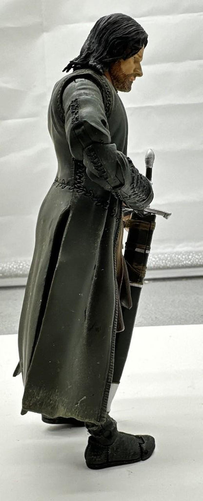 Lord Of The Rings Fellowship Of The Ring Weathertop Strider Figure 16cm 9180