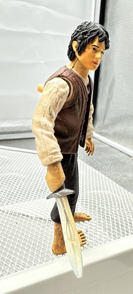 Lord Of The Rings Fellowship Of The Ring Frodo Action Figure 12cm 9187