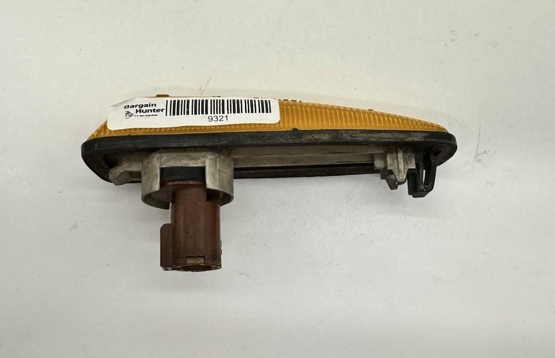 NISSAN 300ZX RIGHT SIDE INDICATOR Z32 GUARD FLASHER 12/89-10/96 89 90 91 92 9321