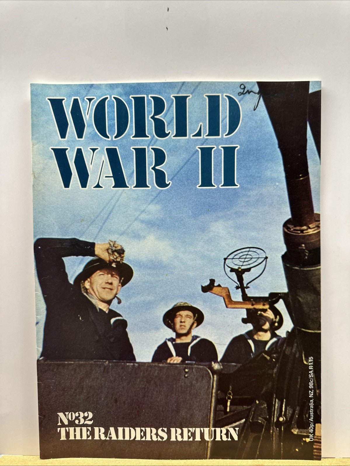World War II NO. 32 Magazine In Good Condition