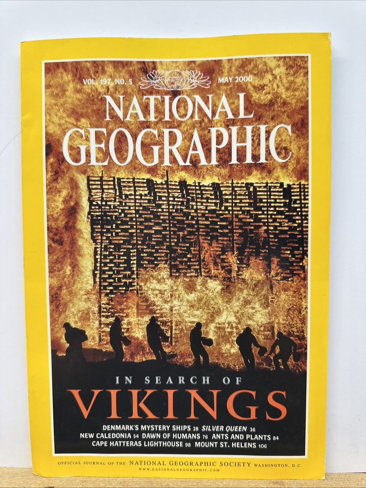 National Geographic May 2000 Magazine In Good Condition
