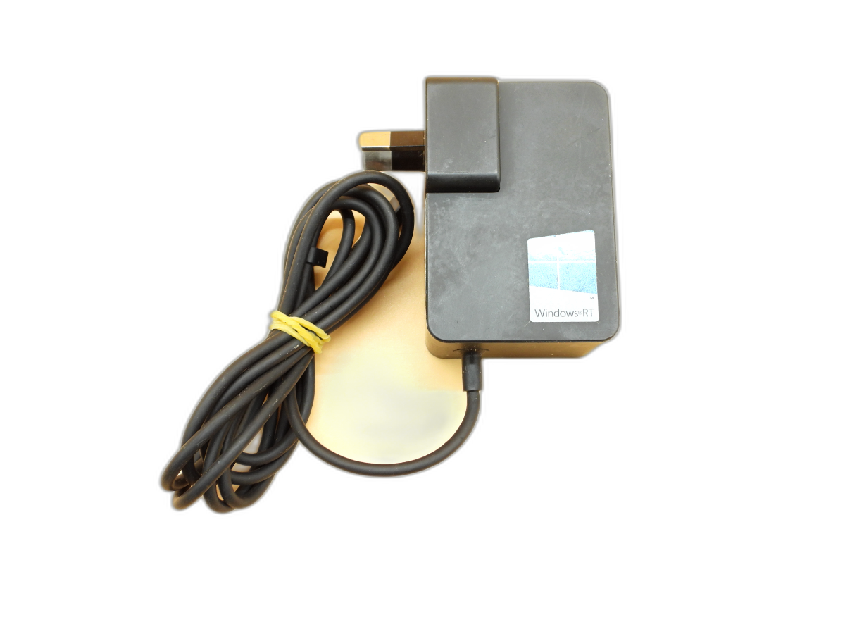 Microsoft Windows Rt Charger Model 1513 12v 2a Adapter