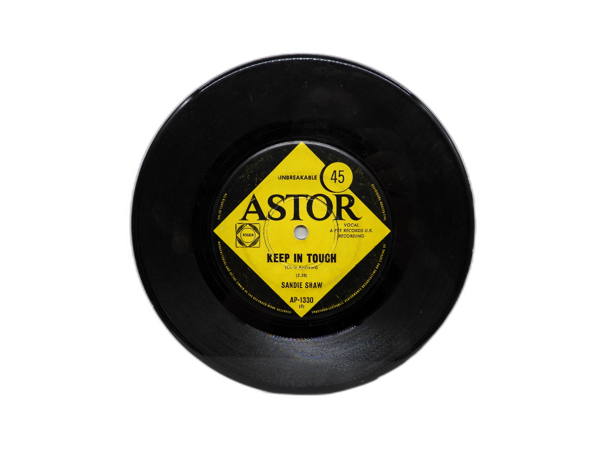 Sandie Shaw Keep in Touch / I Don't Need Anything 45 Rpm Vinyl Single Astor