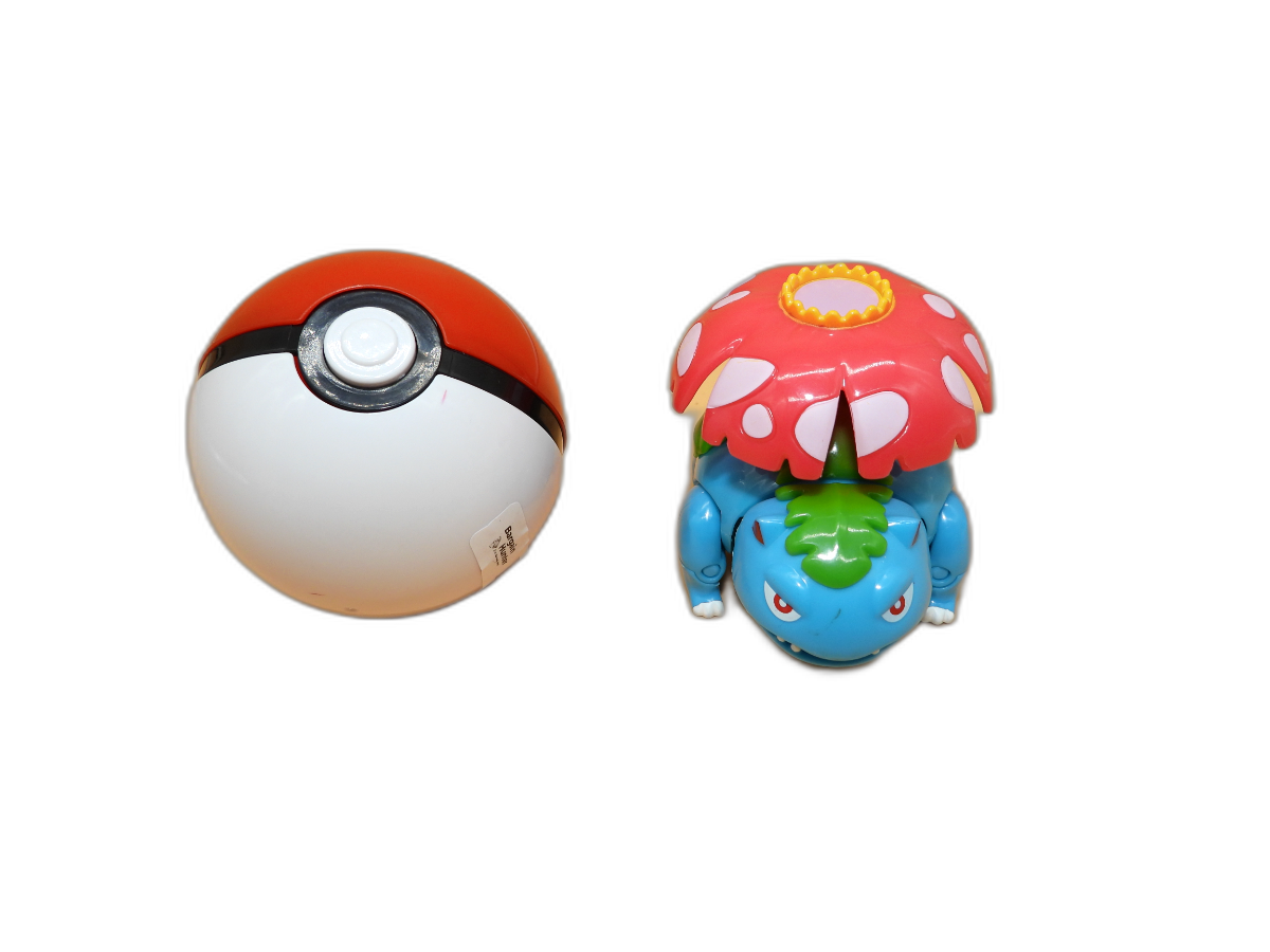 Pokémon Venusaur Transforming Figure With Poké Ball