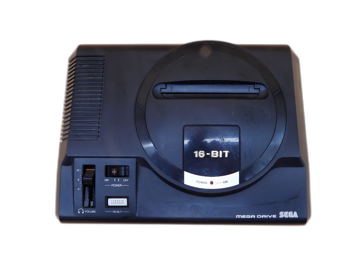 Sega Mega Drive 16 Bit Console Pal PARTS ONLY DISPLAY NOT WORKING 