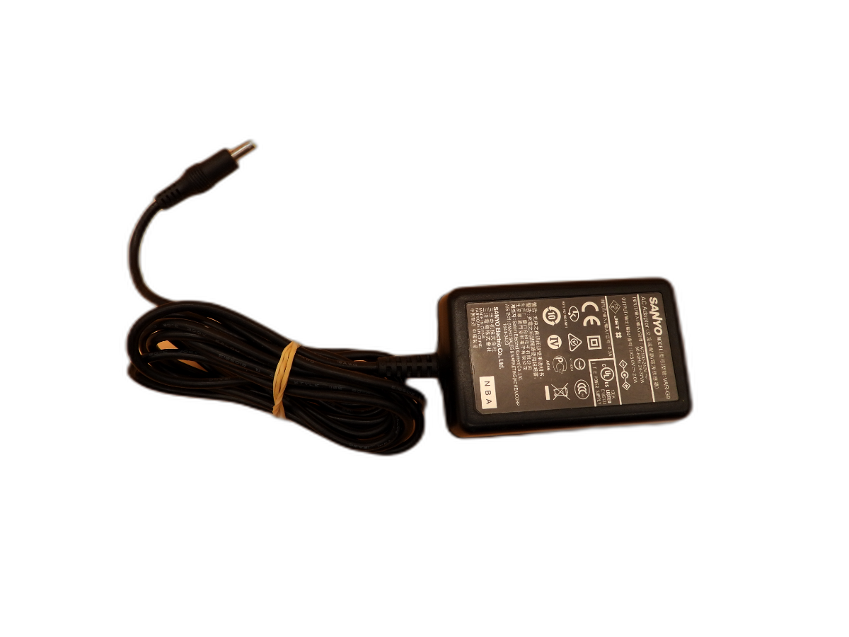 Sanyo Var G9 Ac Adapter Power Supply Charger