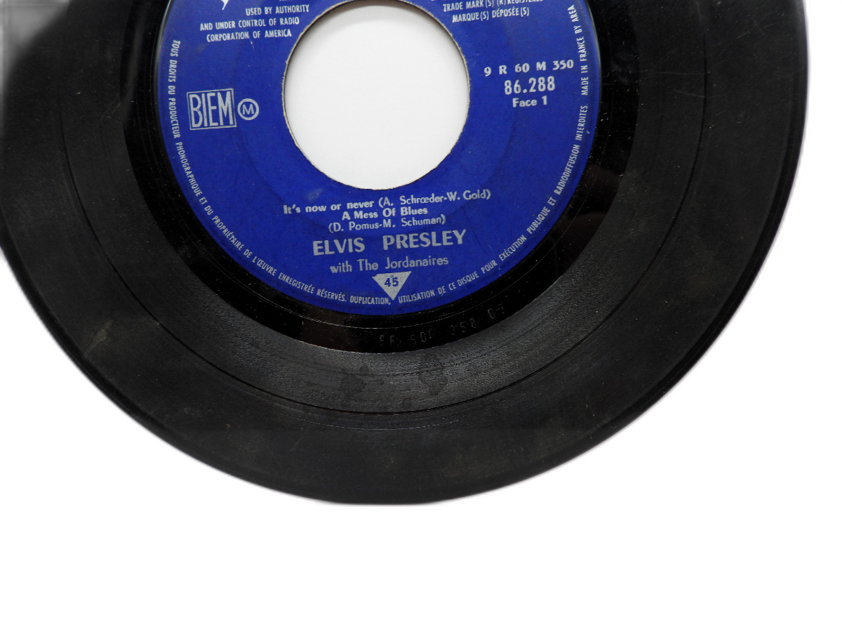 Elvis Presley It's Now Or Never / a Mess of Blues 45 Rpm Vinyl Rca Victor