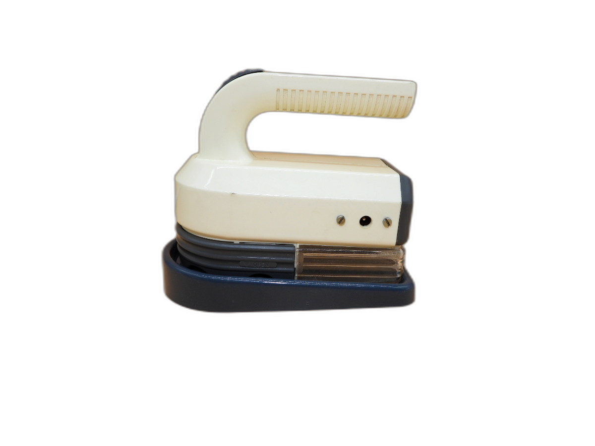 Singer Fuz Buster Cordless Fabric Lint Shaver NO POWER SUPPLY