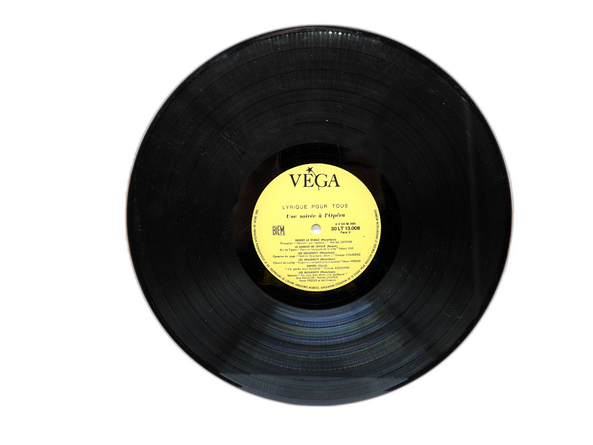 Une Soirée À L'opéra Vinyl Record Vega Label