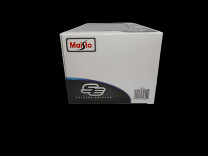 Maisto 2014 Corvette Stingray 1 18 Scale Diecast Model Car