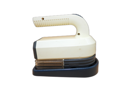 Singer Fuz Buster Cordless Fabric Lint Shaver NO POWER SUPPLY