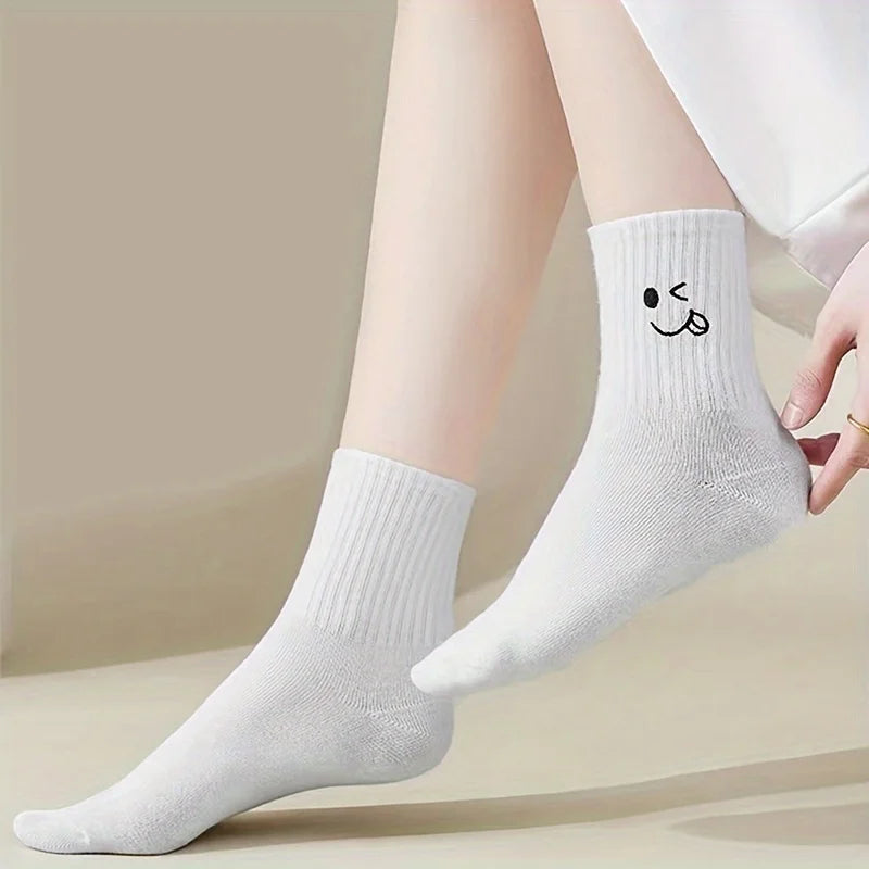 10 pairs of soft, breathable, durable and simple white expression socks, comfortable and suitable for daily wear